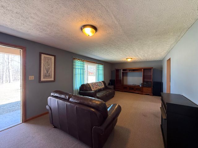 1010 Crockett Road, Russell Springs, KY 42642