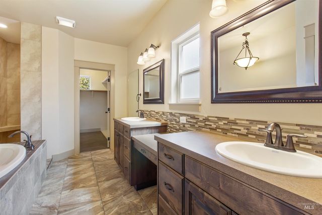525 Shadetree Trail, Twin Falls, ID 83301