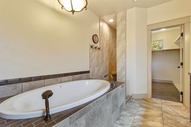 525 Shadetree Trail, Twin Falls, ID 83301