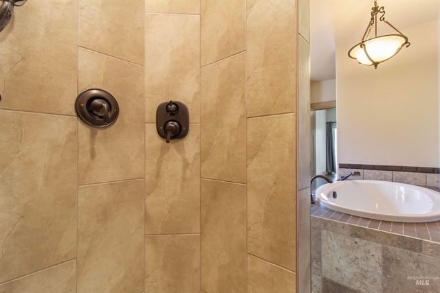 525 Shadetree Trail, Twin Falls, ID 83301