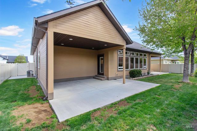 525 Shadetree Trail, Twin Falls, ID 83301