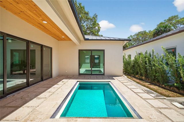 888 Sandpiper Lane, Vero Beach, FL 32963