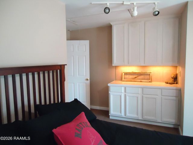 101 Rue Beau Soleil, Broussard, LA 70518