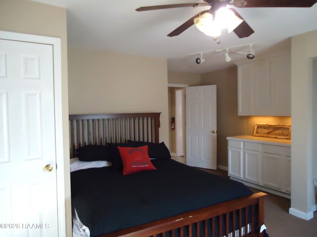 101 Rue Beau Soleil, Broussard, LA 70518