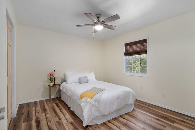 1208 S 17th Avenue, Ozark, MO 65721