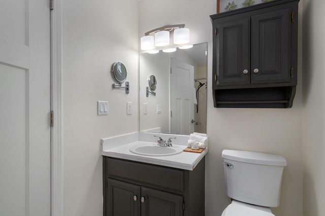 1208 S 17th Avenue, Ozark, MO 65721