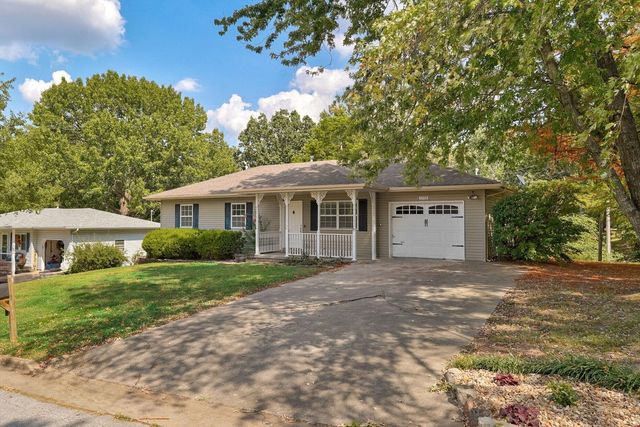1208 S 17th Avenue, Ozark, MO 65721