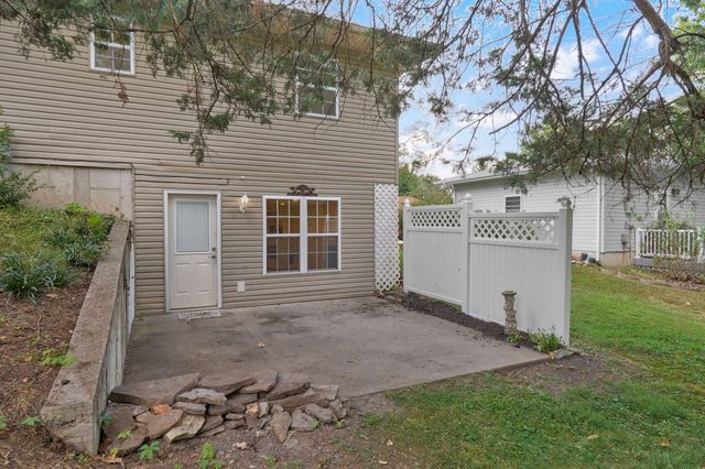 1208 S 17th Avenue, Ozark, MO 65721