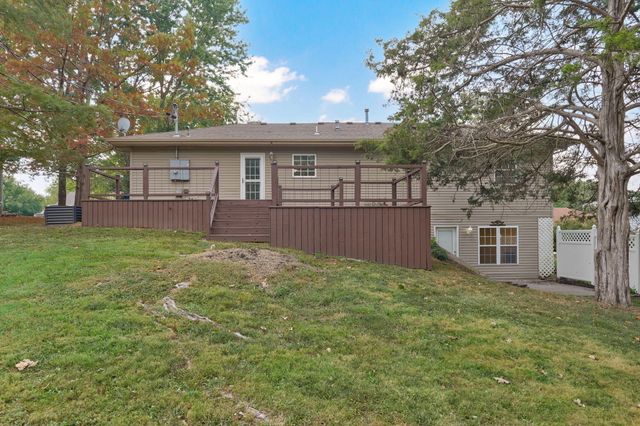 1208 S 17th Avenue, Ozark, MO 65721