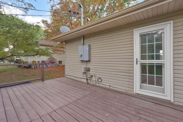 1208 S 17th Avenue, Ozark, MO 65721
