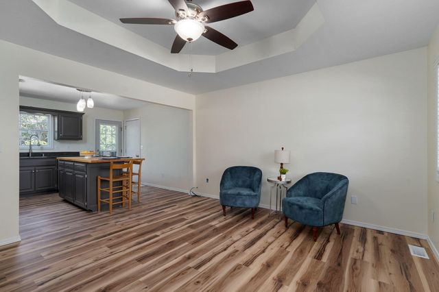 1208 S 17th Avenue, Ozark, MO 65721