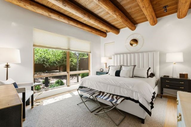 58 Paseo Aragon, Santa Fe, NM 87506