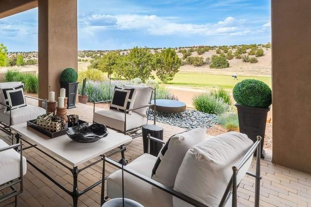 58 Paseo Aragon, Santa Fe, NM 87506