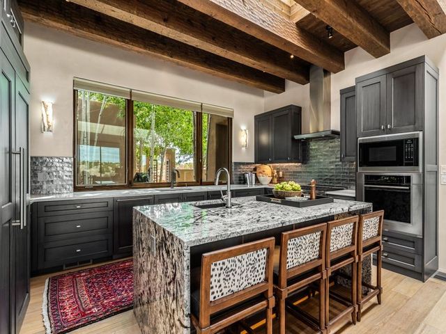 58 Paseo Aragon, Santa Fe, NM 87506