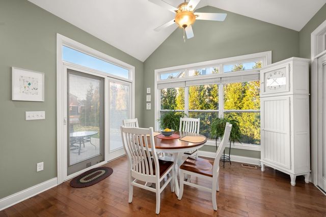 39W918 N Hathaway Lane, Geneva, IL 60134