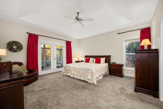 39W918 N Hathaway Lane, Geneva, IL 60134