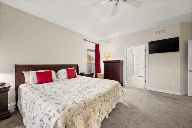 39W918 N Hathaway Lane, Geneva, IL 60134