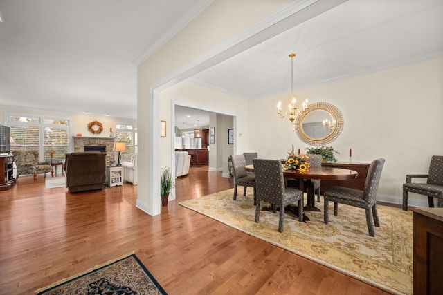 39W918 N Hathaway Lane, Geneva, IL 60134