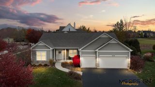 39W918 N Hathaway Lane, Geneva, IL 60134