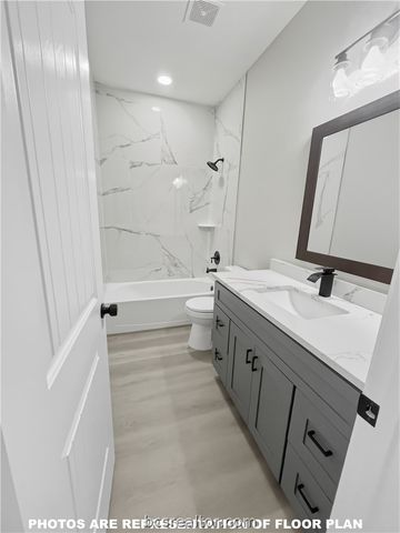 907 Dulce Court, Hearne, TX 77859