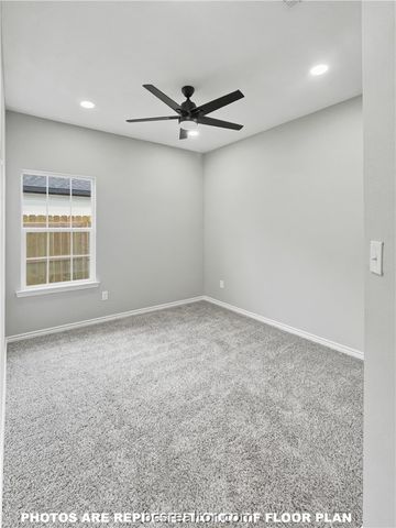 907 Dulce Court, Hearne, TX 77859