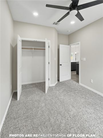 907 Dulce Court, Hearne, TX 77859