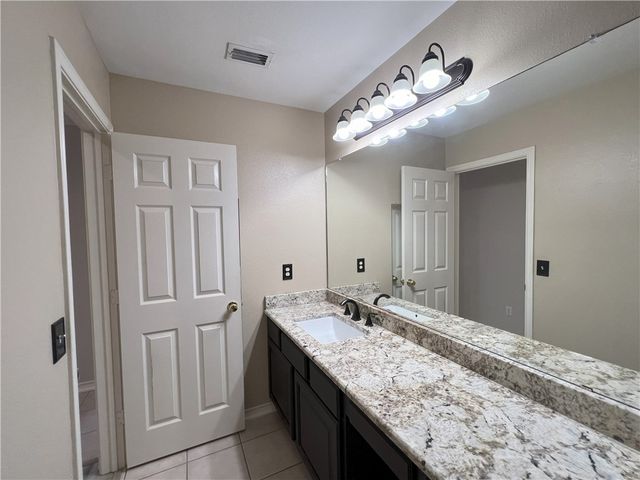 6021 Olive Grove Dr, Corpus Christi, TX 78414