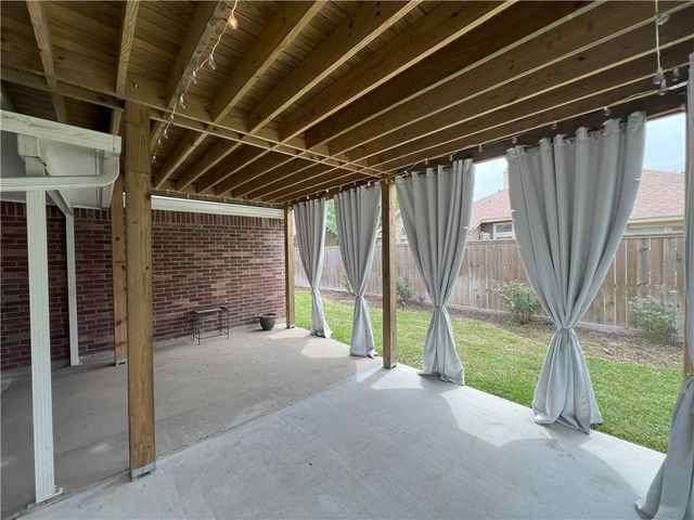 6021 Olive Grove Dr, Corpus Christi, TX 78414