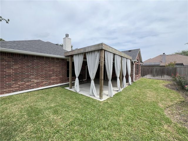 6021 Olive Grove Dr, Corpus Christi, TX 78414