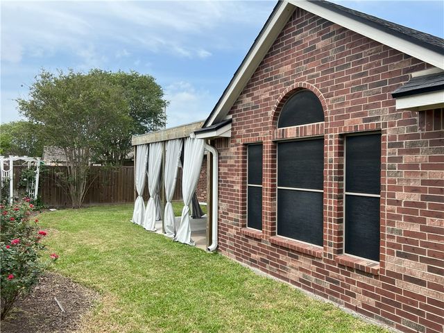 6021 Olive Grove Dr, Corpus Christi, TX 78414