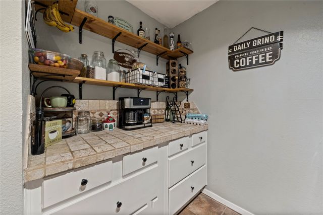 837 W 3rd Street, Eddy, TX 76524