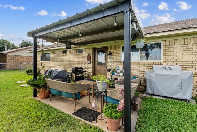837 W 3rd Street, Eddy, TX 76524