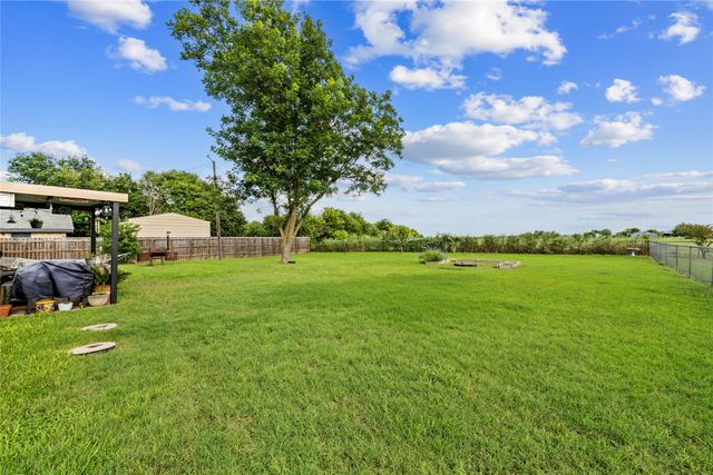837 W 3rd Street, Eddy, TX 76524