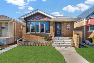 5630 S Melvina Avenue, Chicago, IL 60638