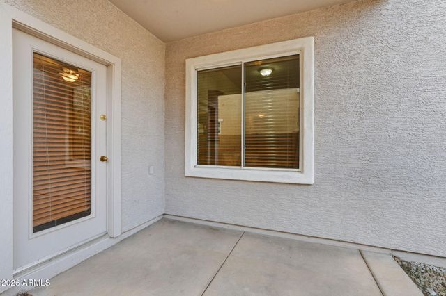 1385 S HAWK Lane, Gilbert, AZ 85296