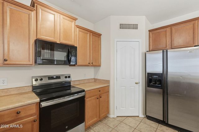 1385 S HAWK Lane, Gilbert, AZ 85296