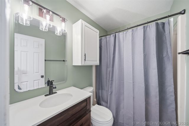9609 N 107th East Avenue, Owasso, OK 74055
