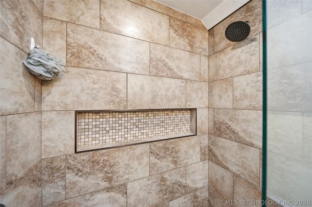 9609 N 107th East Avenue, Owasso, OK 74055