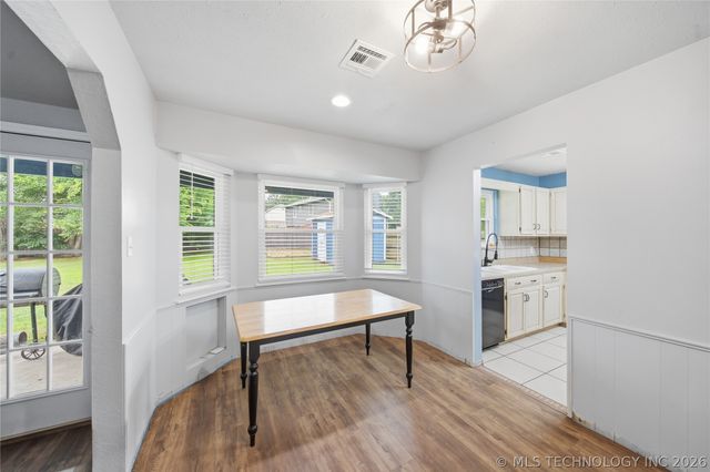 9609 N 107th East Avenue, Owasso, OK 74055