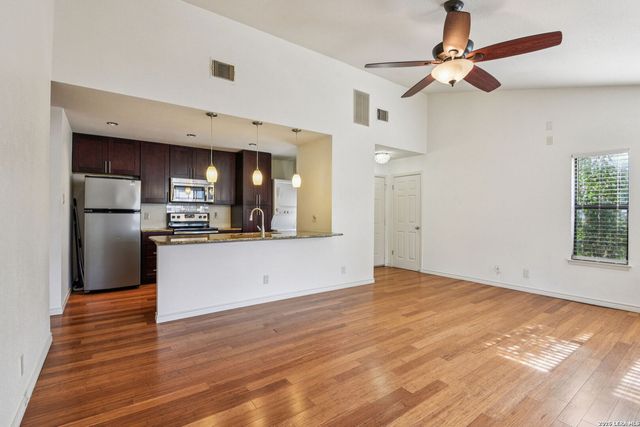 11520 Huebner Rd Apt 504, San Antonio, TX 78230