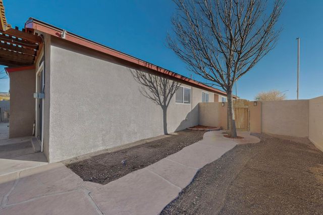 5955 Perseus Avenue NW, Albuquerque, NM 87114