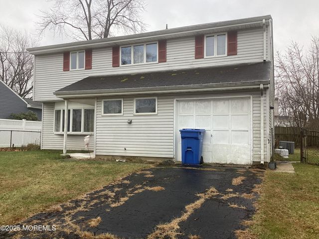 27 Mabaline Road, Old Bridge, NJ 08857