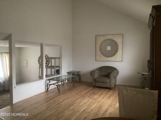 27 Mabaline Road, Old Bridge, NJ 08857