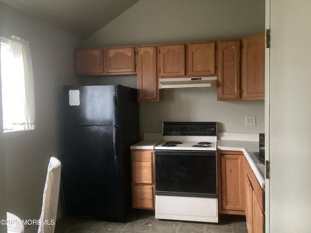 27 Mabaline Road, Old Bridge, NJ 08857