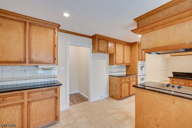 20 Tamarack Rd, Franklin Twp., NJ 08873