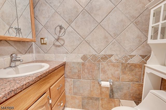20 Tamarack Rd, Franklin Twp., NJ 08873