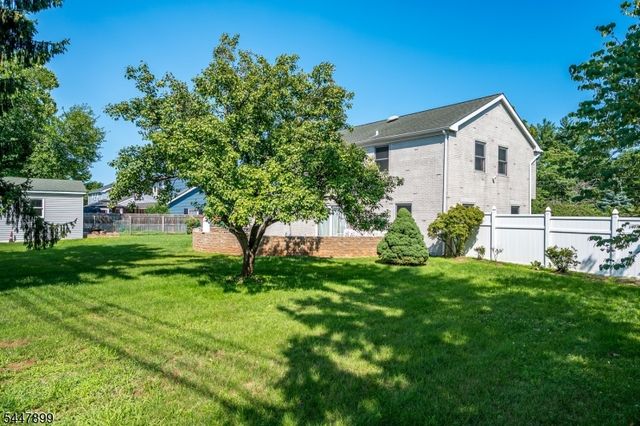 20 Tamarack Rd, Franklin Twp., NJ 08873