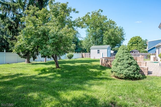 20 Tamarack Rd, Franklin Twp., NJ 08873