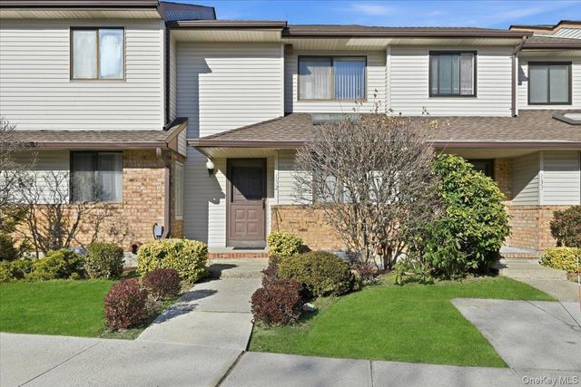 132 Laurel Lane, Wantagh, NY 11793