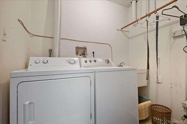 132 Laurel Lane, Wantagh, NY 11793